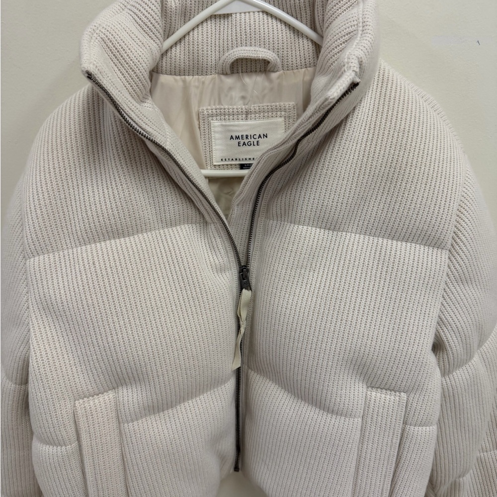 American Eagle Outfitters Women's Beige Puffer Jacket